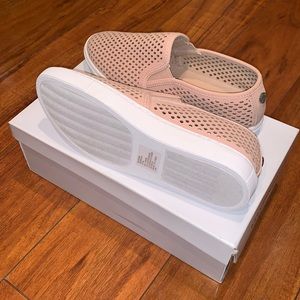 Steve Madden Elouise pink sneakers.